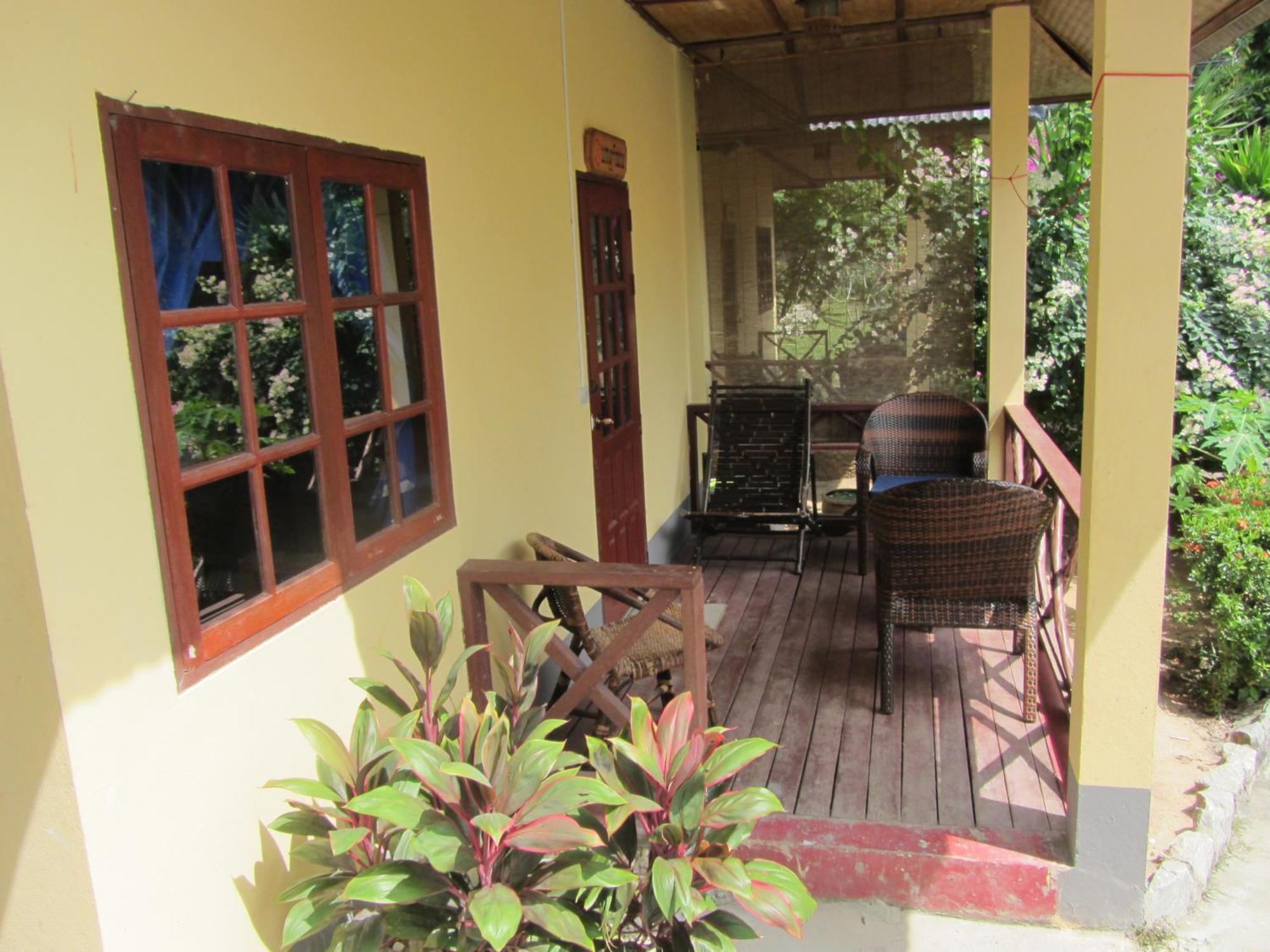 Flower Paradise Bungalows&Swiss Restaurant Roestiland Lamai Beach  Ruang foto