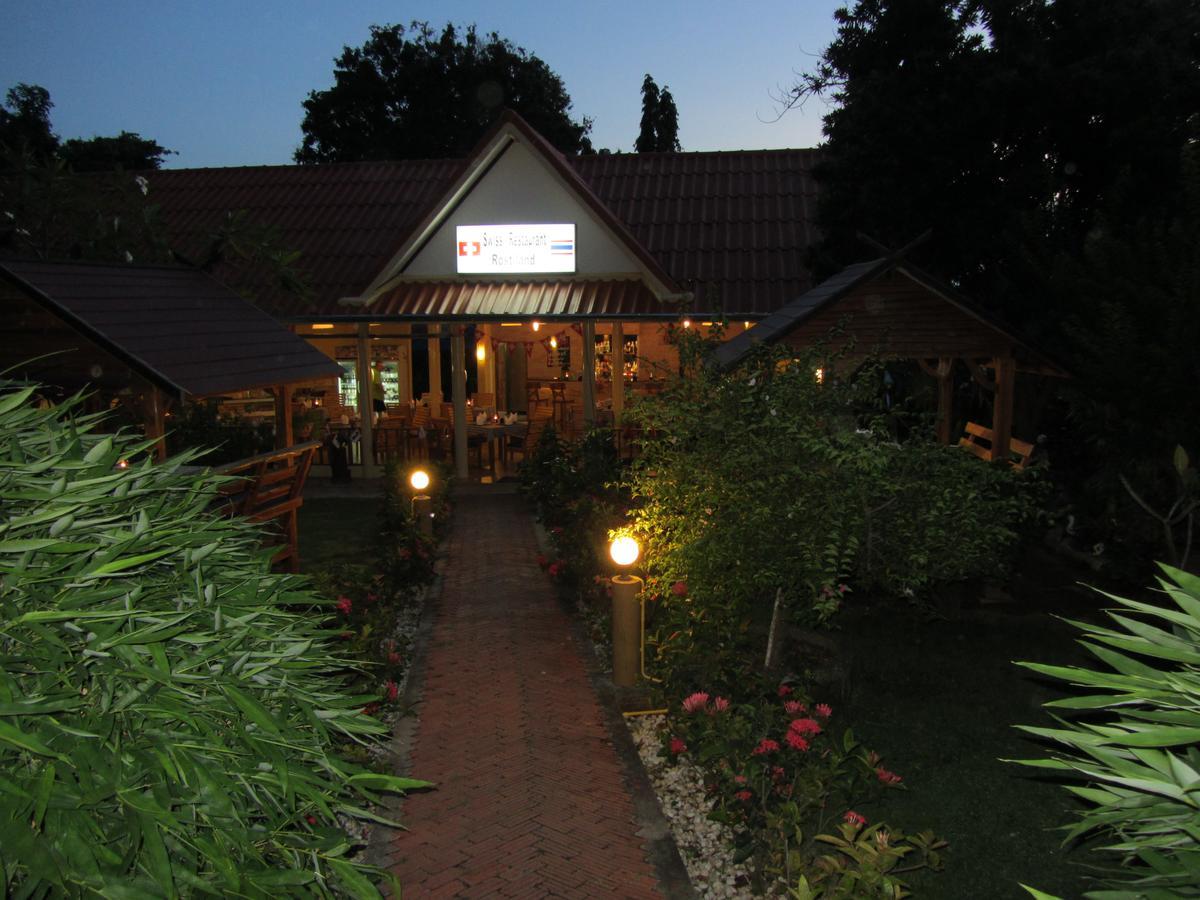 Flower Paradise Bungalows&Swiss Restaurant Roestiland Lamai Beach  Bagian luar foto