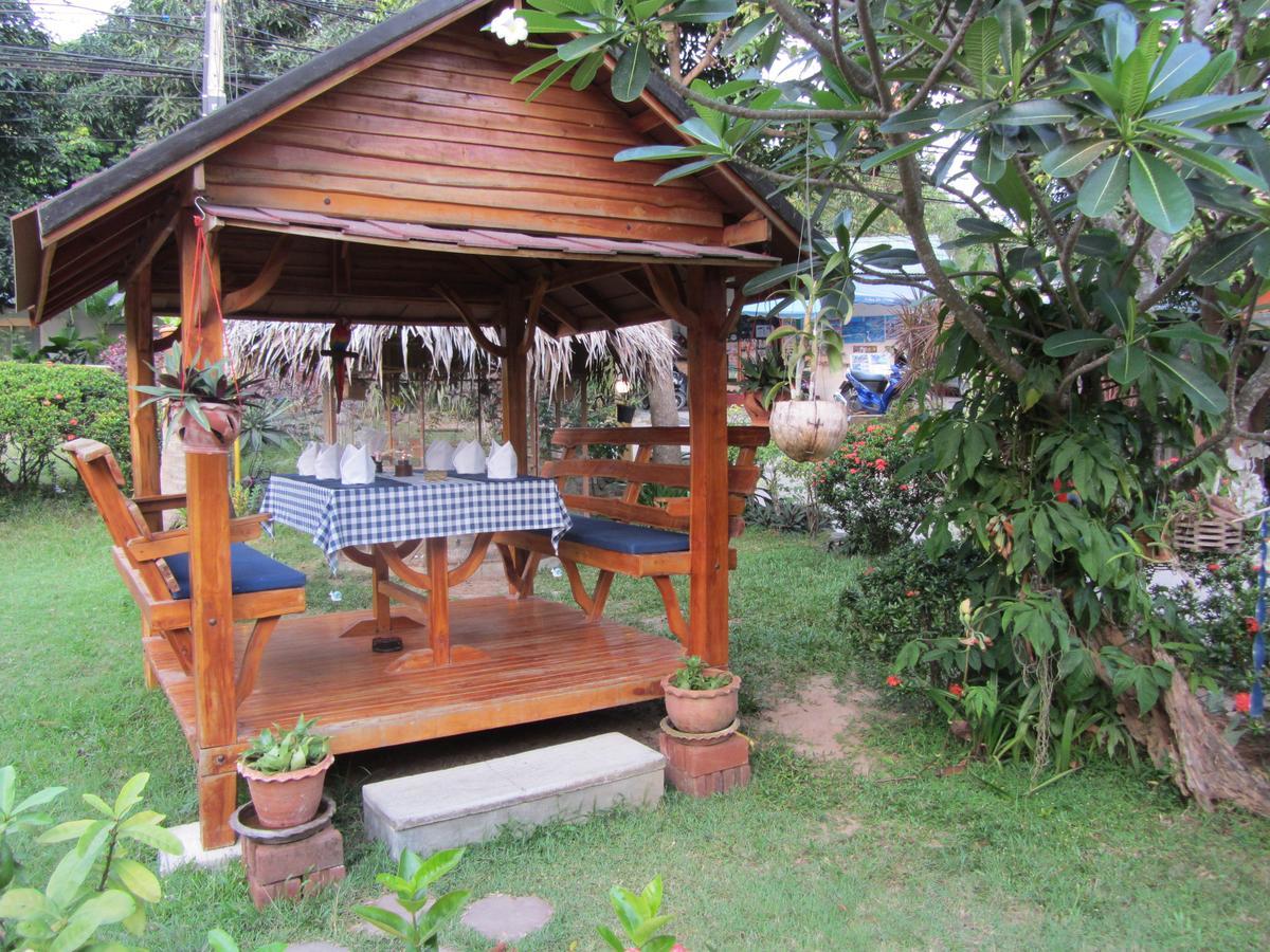 Flower Paradise Bungalows&Swiss Restaurant Roestiland Lamai Beach  Bagian luar foto